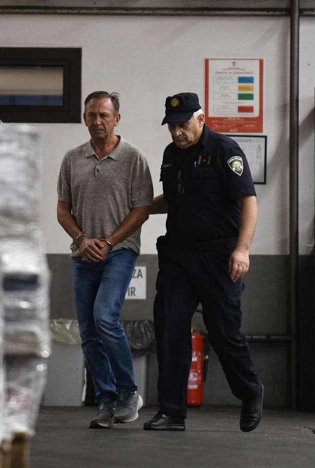 Zagreb: Privođenje uhićenih u Hrvatskim šumama