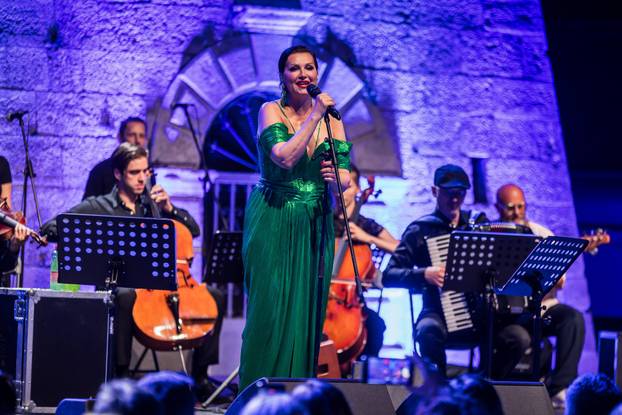 Vela Luka:  Koncert Nine Bardi&cacute; i Acustic benda povodom manifestacije Trag u Beskraju