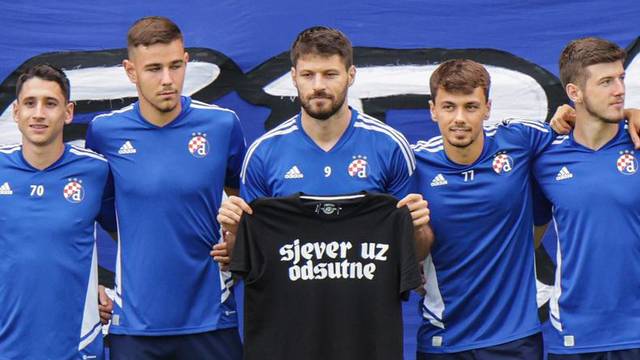Zagreb: Zagreb: Bad Blue Boysi dali podršku nogometašima Dinama uoči odlaska u Prag