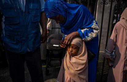 Austrija bi mogla zabraniti pokrivala za glavu u školama
