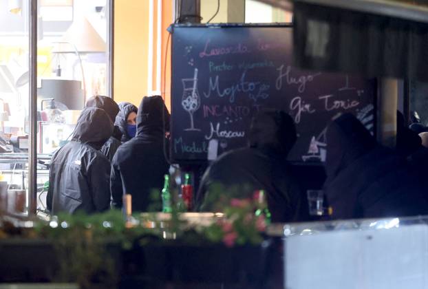 FOTO Policija morala reagirati na Danima srpske kulture u Zagrebu! Stigli maskirani tipovi