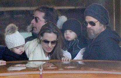 Angelina Jolie i Brad Pitt u Veneciji pokazali blizance