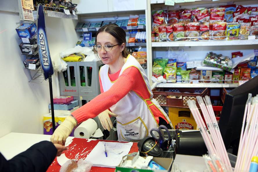 Oni su prvi na udaru virusa, no svejedno hrabro rade posao...