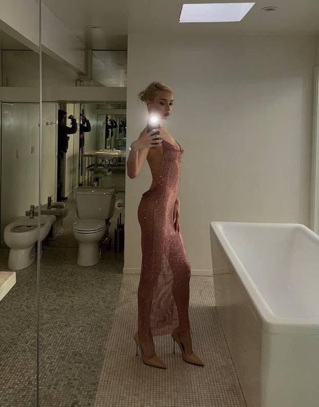 FOTO 'Gaćice je ostavila doma?' Evo tko je dama o kojoj se priča