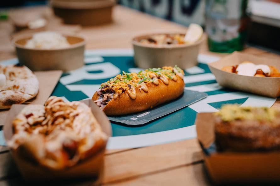 Saznali smo što će se jesti i piti na Fuliranju: Wagyu govedina, fritule s pistacijama, pizze...