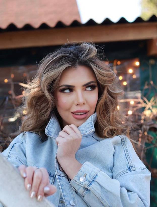 FOTO Fatalna Nandi borila se za 'Savršenog': Pokazala kako sad izgleda u badiću, uživa na moru