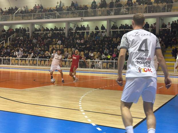 FOTO Livaja, Bradarić, Strinić i društvo oduševili umijećem u malom nogometu. Pogledajte