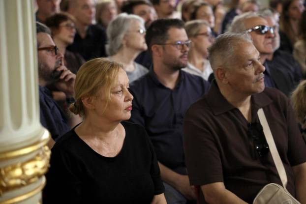 Zagreb: Održana komemoracija za filmskog redatelja Zrinka Ogrestu