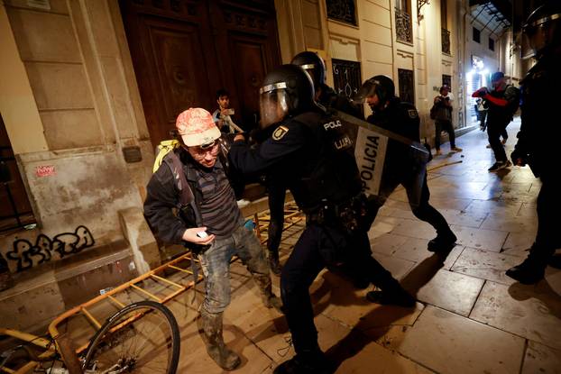 Protest against management of emergency response to the deadly floods in Valencia