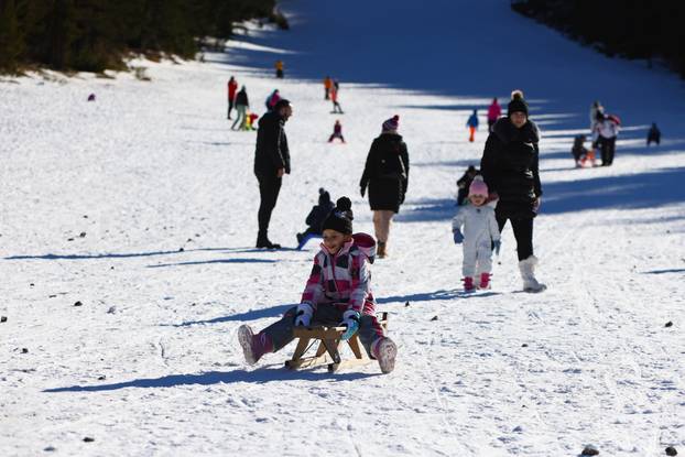 Blidinje već godinama zimi privlači goste iz Dalmacije