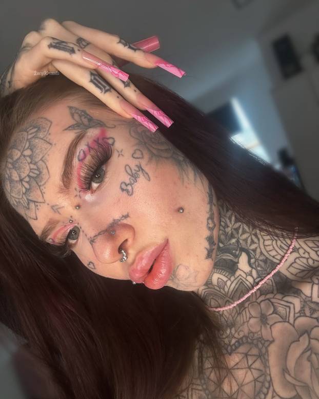 FOTO Ima 21 godinu, a cijela je istetovirana! Evo kako je prije izgledala: 'Roditelji su zgroženi'