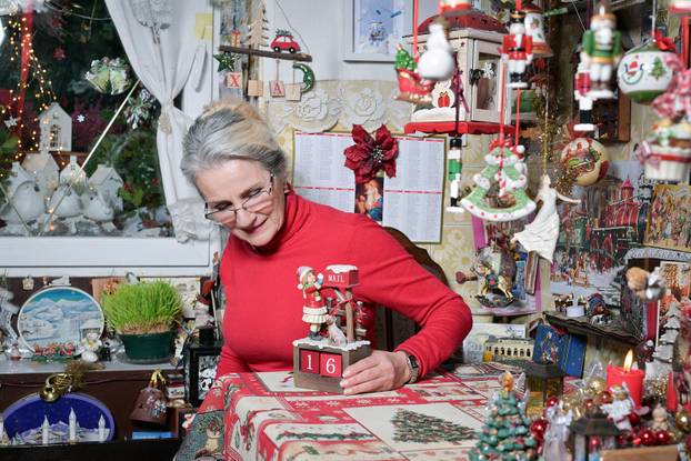 24SATA Zagreb: Stan ukrašen blagdanskim dekoracijama