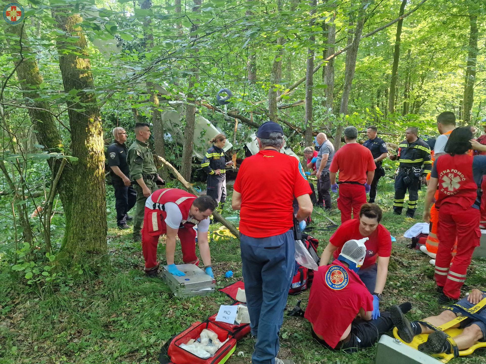 Ovo su slike s mjesta nesreće, HGSS o padu aviona: Našli smo ga u šumi, okrenuo se naopačke