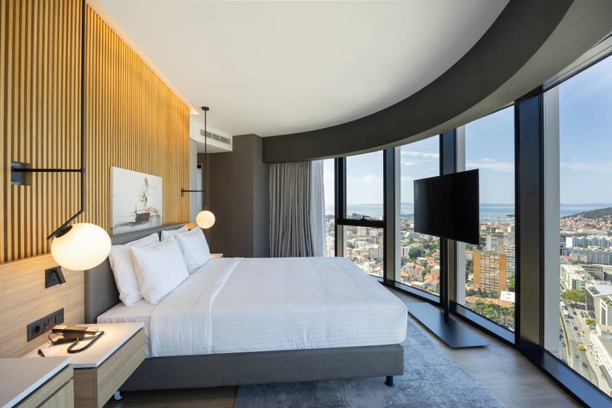 U najvišoj hrvatskoj zgradi otvorili AC Hotel, iz njega puca veličanstven pogled na Split