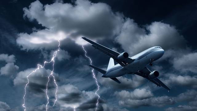 Turbulencije, buka, slijetanje: Ovo su savjeti naših pilota koji će ublažiti vaš strah od letenja