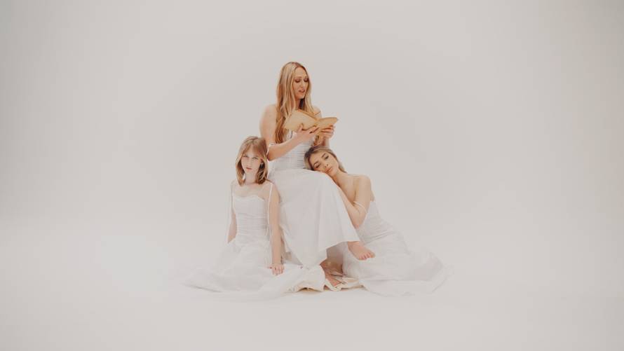 Neda Parmać: Novu pjesmu sam napisala u pola sata, a u spotu je sudjelovala i moja kći...