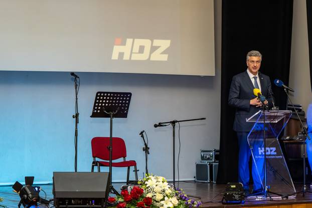 Gospić: Andrej Plenković na obilježavanju 36. obljetnice osnivanja HDZ-a u Ličko-senjskoj županiji