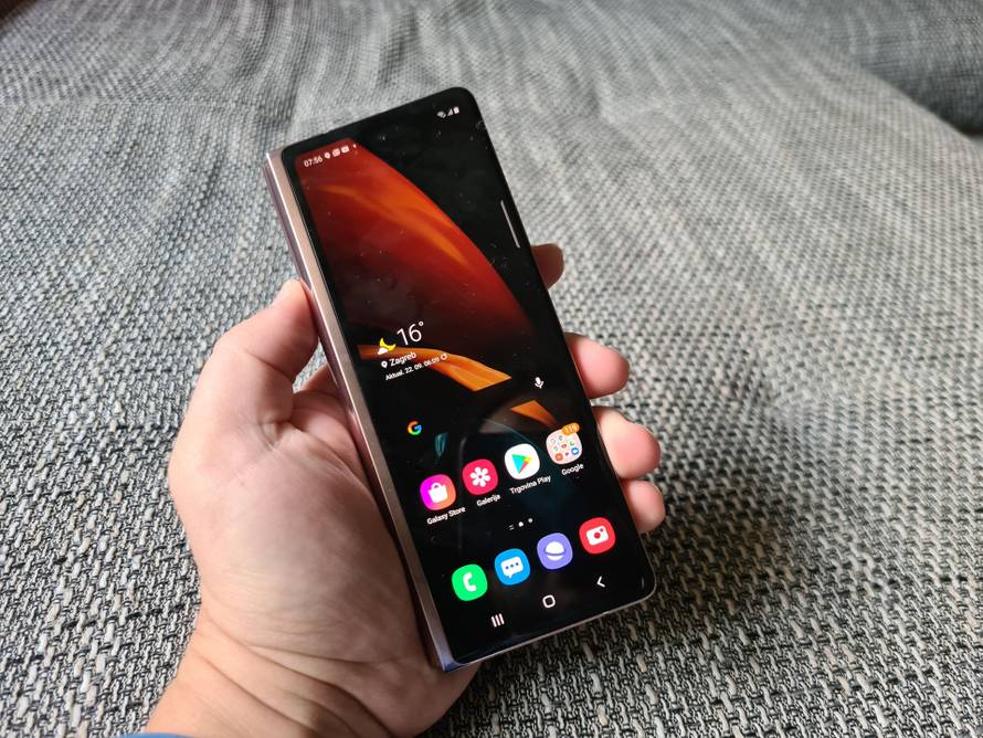Isprobali smo Samsung Galaxy Z Fold 2: Preklopna uživancija