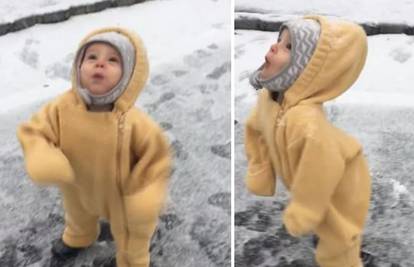 Dječačić se prvi put susreo sa snijegom - pogledajte reakciju!
