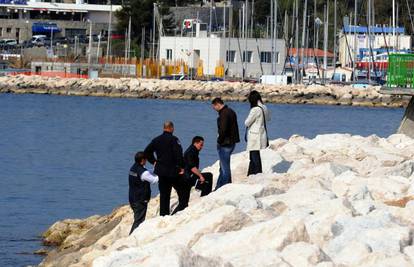 Mrtvu ženu pronašli su u moru ispred luke u Splitu