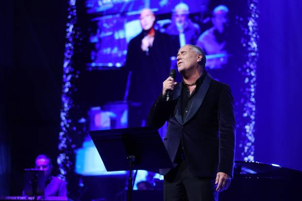 Zagreb: Božićni gala koncert Croatia osiguranja "Croatia povezana pjesmom" u KD Lisinski