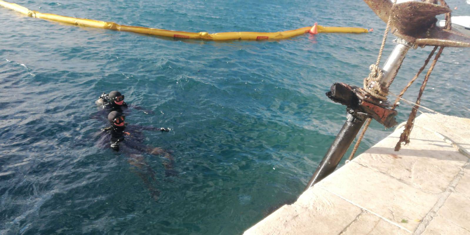 Brački 'Titanic' režu dio po dio, cijena vađenja - 180.000 kuna