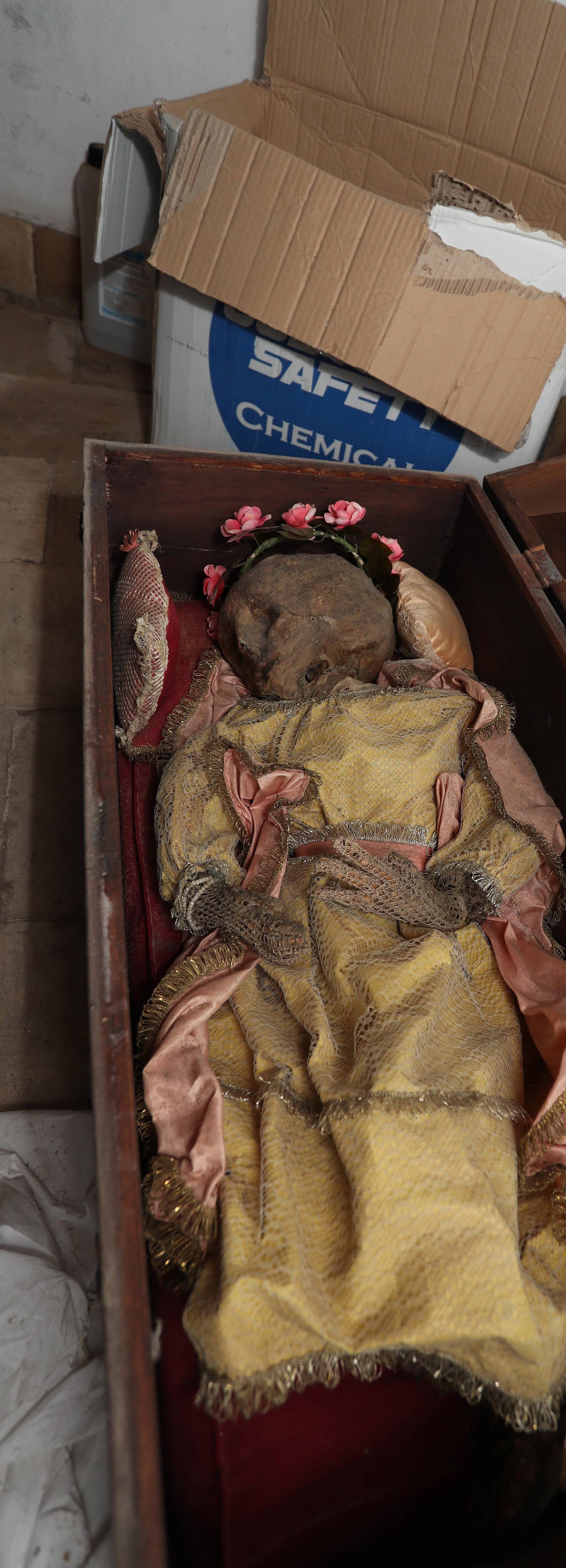 Palermo, a mummified child found in a trunk in the graveyard of the scrolls