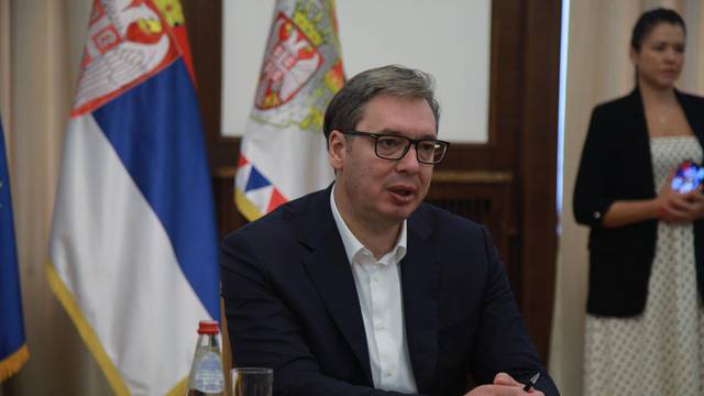Beograd: Vučić se sastao sa Stuartom Peachom, specijalnim izaslanikom Ujedinjenog Kraljevstva za Zapadni Balkan 