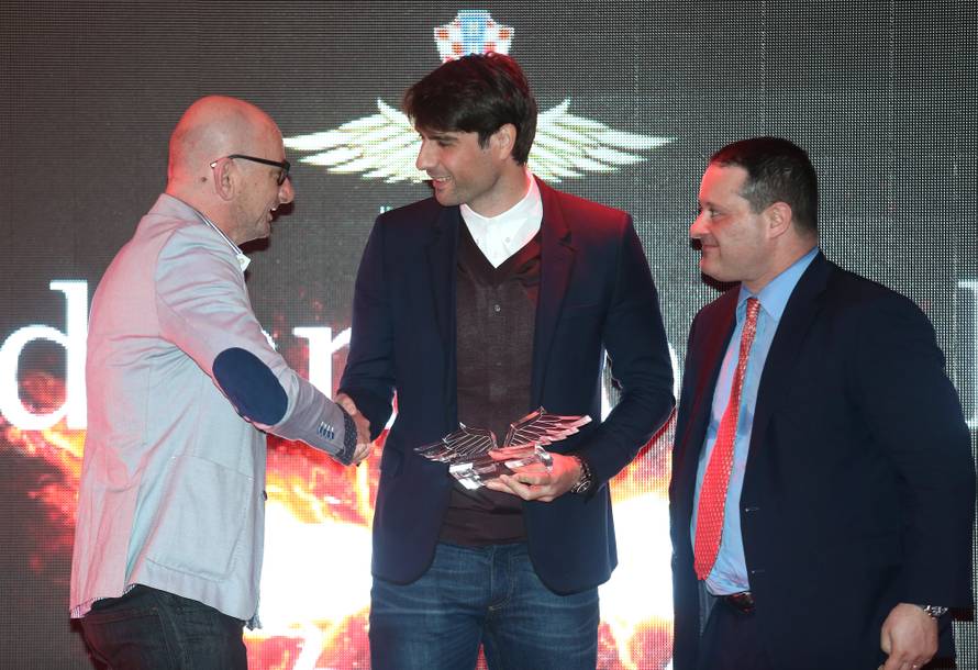 Hrabar, hrabriji, Čarli! Nagrada 'Vatrena krila' pripala Ćorluki