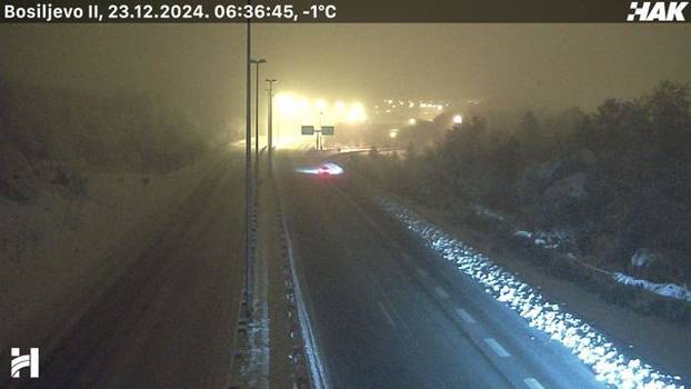 FOTO Snijeg zameo Hrvatsku! Pogledajte kako izgledaju ceste. Zbog mećave su zatvorili dio A1