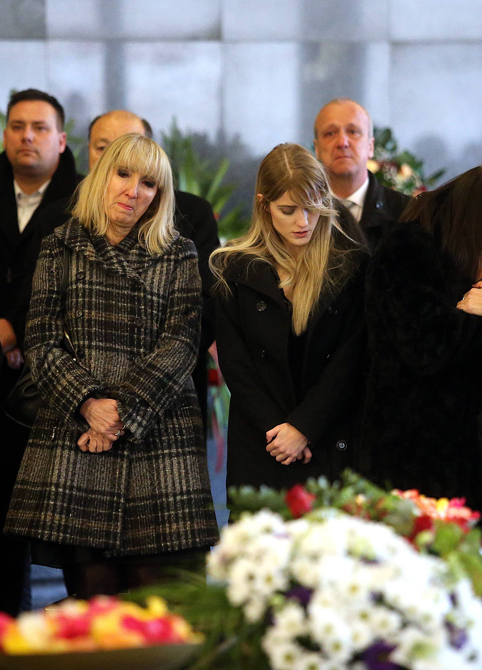 Obitelj i prijatelji oprostili se od novinara Milana Jajčinovića