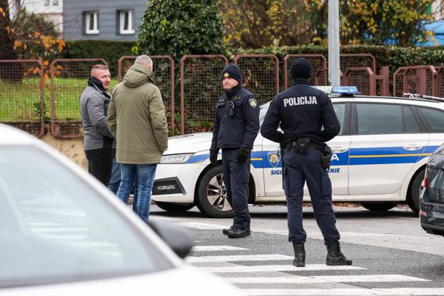 Zagreb: Započeo je očevid nebodera Vjesnik
