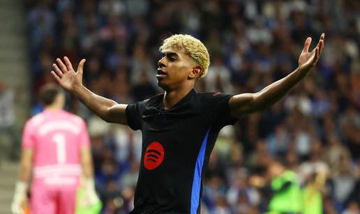 Barcelona je prvak Španjolske! Kod ljutog rivala opet potvrdili naslov, a Flick nije dao da slave