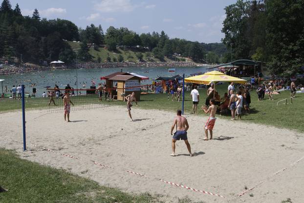 Orahovica: Po?etak kupališne sezone i izbor za Miss na orahova?kom jezeru