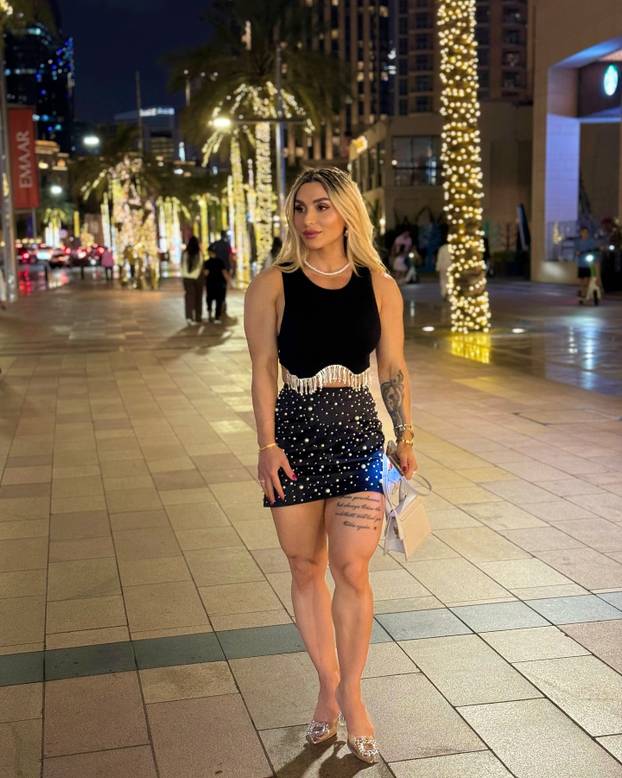 FOTO Afganistanku su prisilno udali dok je imala 15, a onda se transformirala. Pogledajte je!