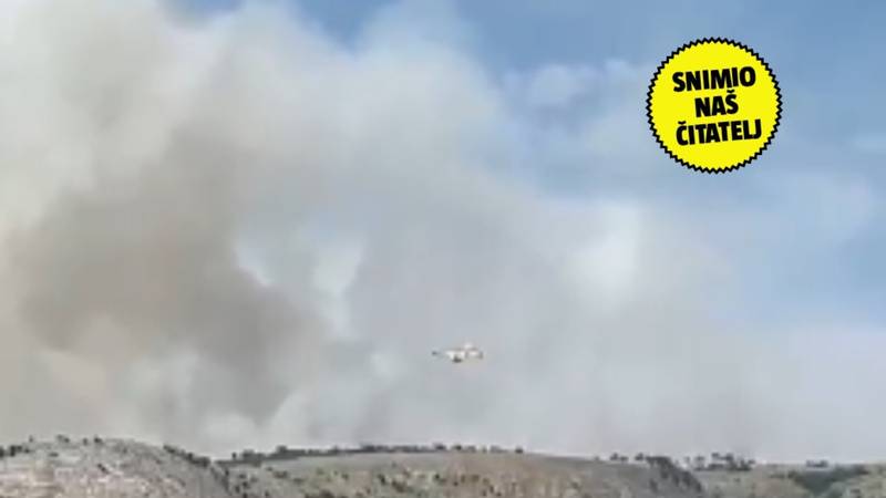 VIDEO Izbio požar iznad Senja: 'Nadlijeću i dva kanadera'