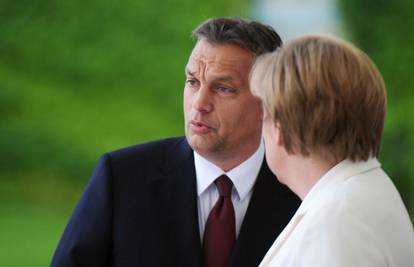 Nek se zna! Orban je Angelu Merkel usporedio s Hitlerom 