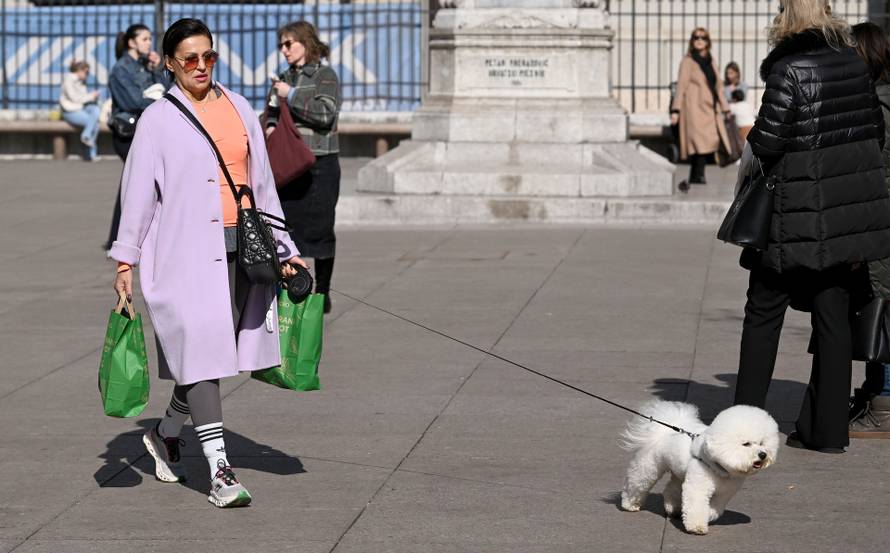 Zagreb: Nina Badrić prošetala gradom