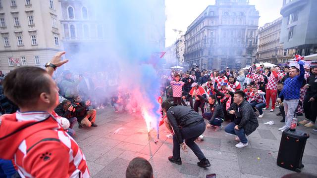 Hrvatski navijači preplavili glavni bečki trg