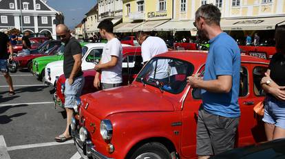 FOTO Oldtimer susret u Požegi