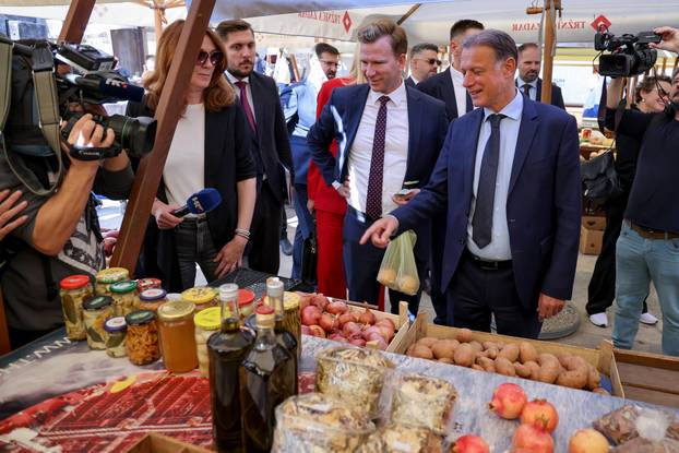 Zadar: Predsjednik Hrvatskog sabora Gordan Jandroković obišao je manifestaciju pod nazivom „Pijat na Pijaci“ 