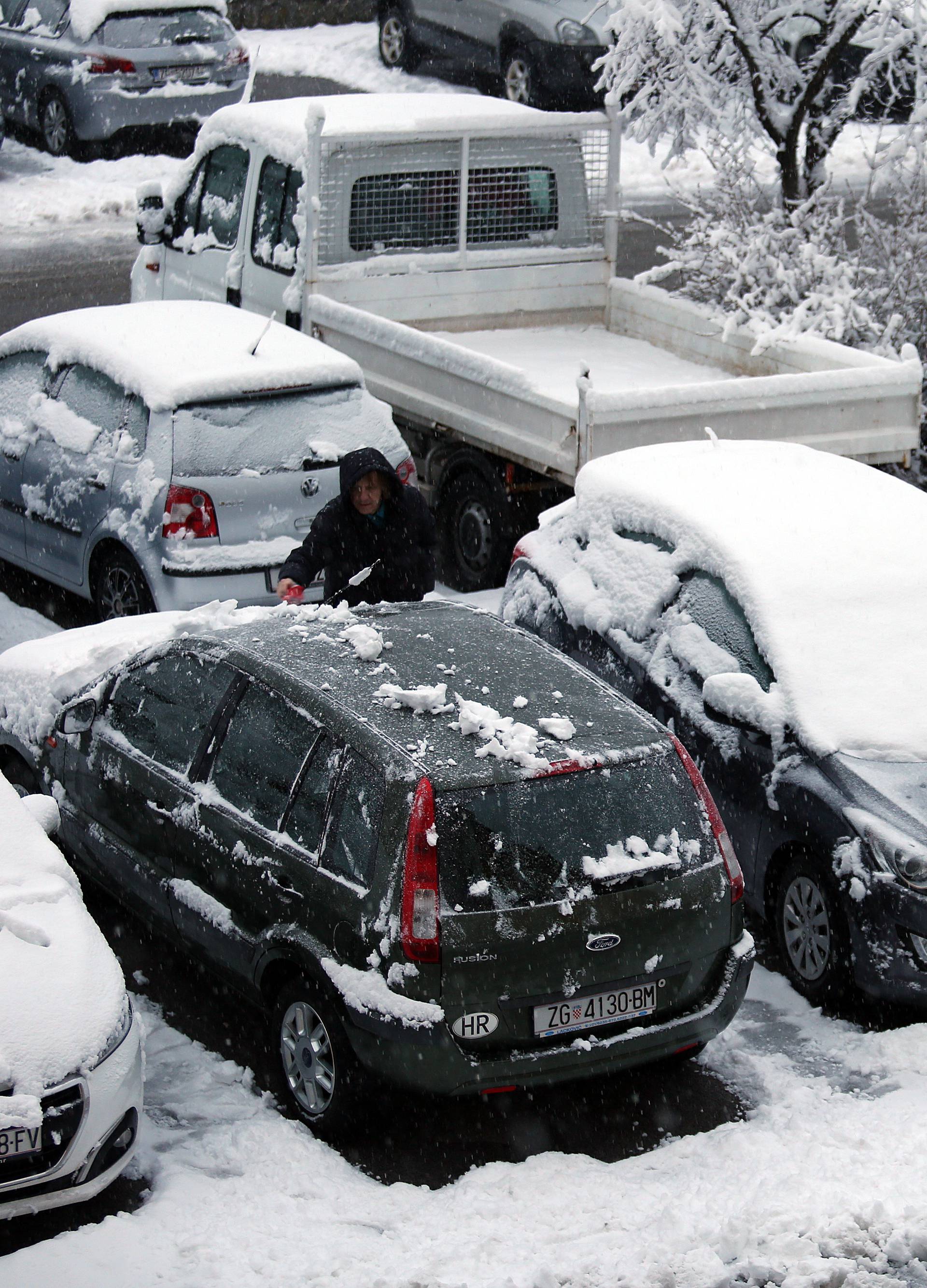 U Delnicama 86 cm snijega, u Karlovcu 25, u Zagrebu 15 cm