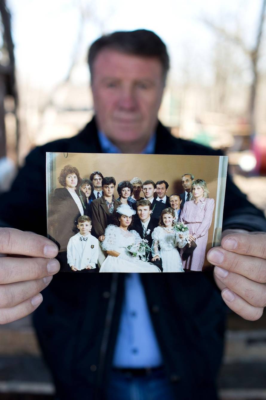 'Moju majku su ubili, trupla su bacili u staju i zatim ih zapalili'