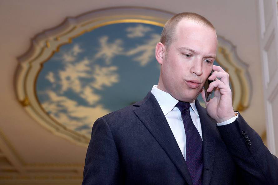 S pet glasova za i tri protiv: MIP je skinuo imunitet Sauchi