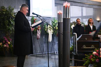 FOTO Kolege, obitelj i političari oprostili se od violinista Tonka Ninića na groblju Mirogoj...