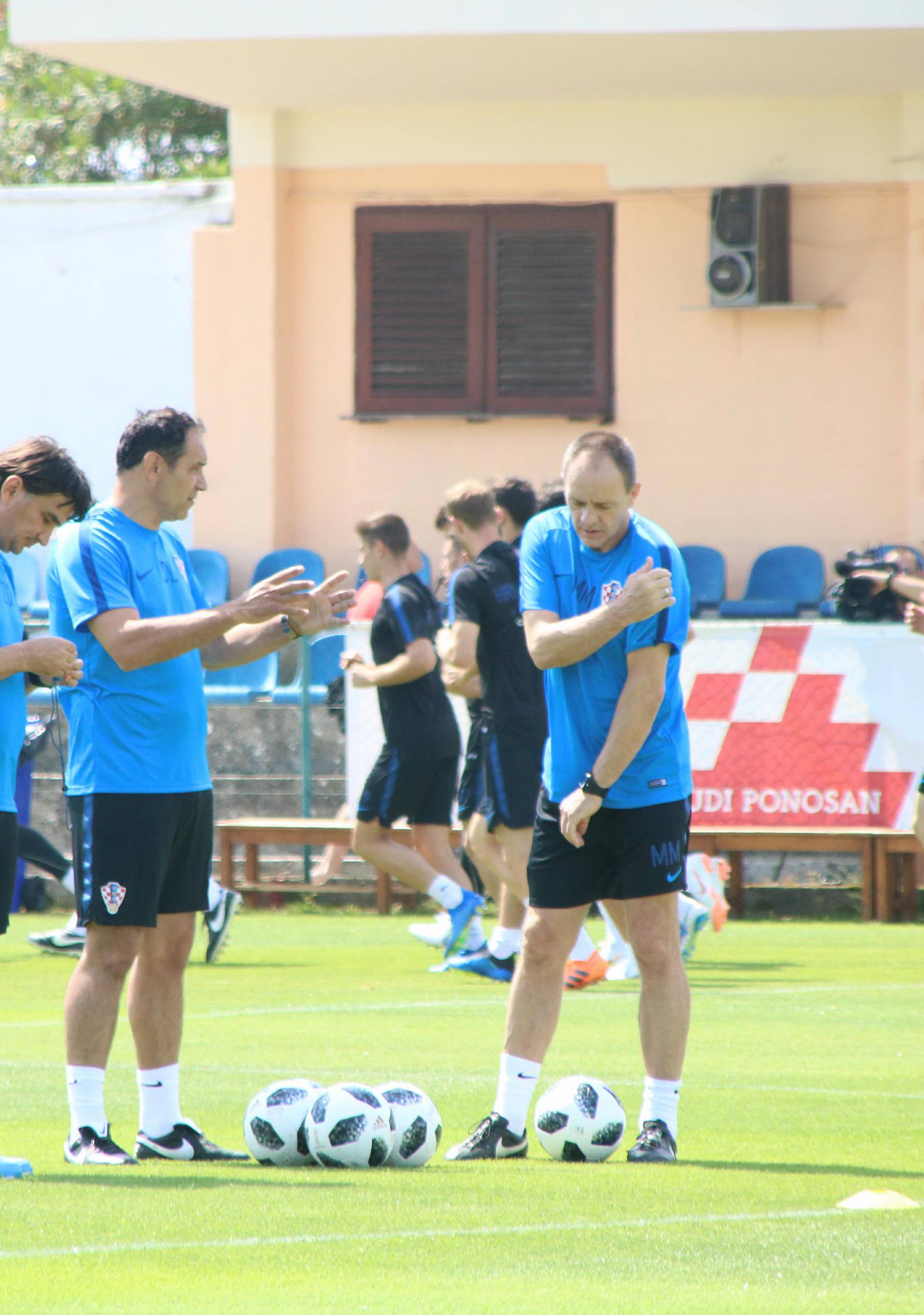 Prvi trening reprezentacije: Mi živimo za susret s Nigerijom...