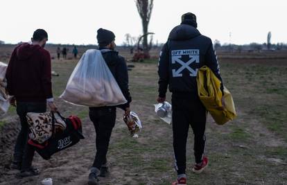 Krijumčario migrante, zaustavili ga policajci, iskočio iz vozila i pobjegao: Uhićen je isti dan...