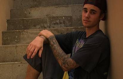 Tulumario u  Tulumu: Bieber skinuo hlače u drevnom gradu