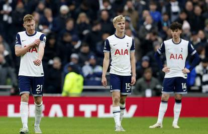 Luku Vuškovića neće dočekati Postecoglou? Tottenham 'trese' kriza, a treneru 'visi' pozicija...