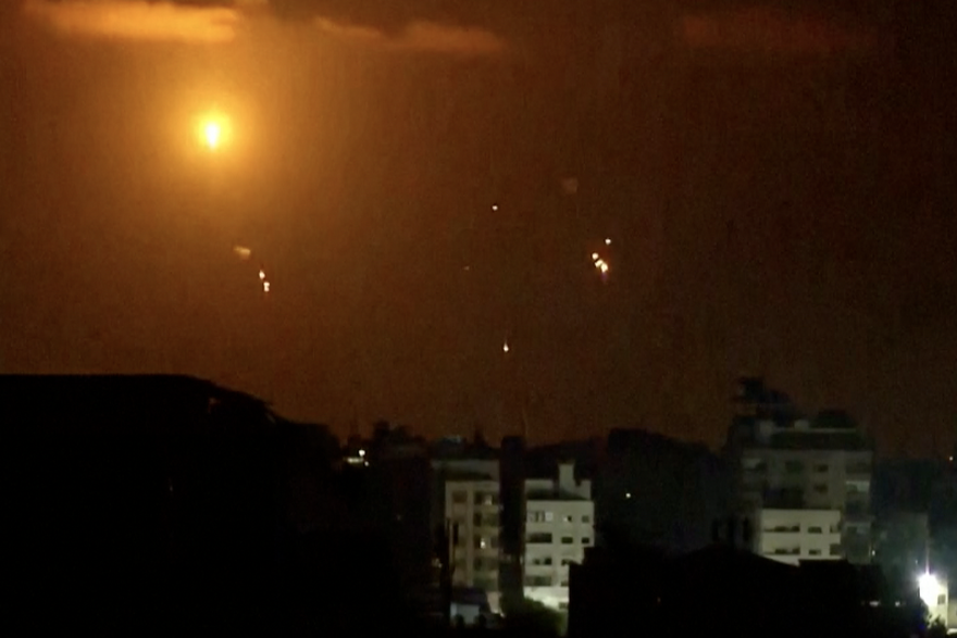 VIDEO Raketiranja ne prestaju: Nebo iznad Gaze svijetli kao da je dan od količine projektila